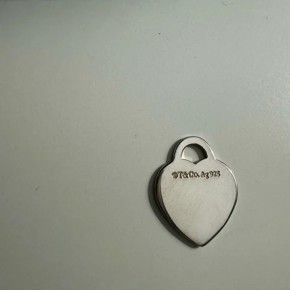 authentic Return to Tiffany® heart tag pendant in sterling silver, small